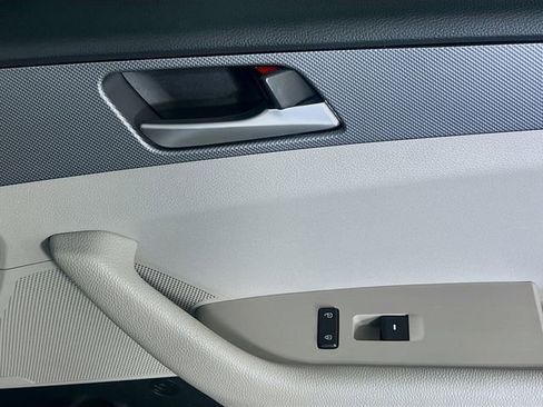 Used 2019 Hyundai Sonata SE FWD image 32