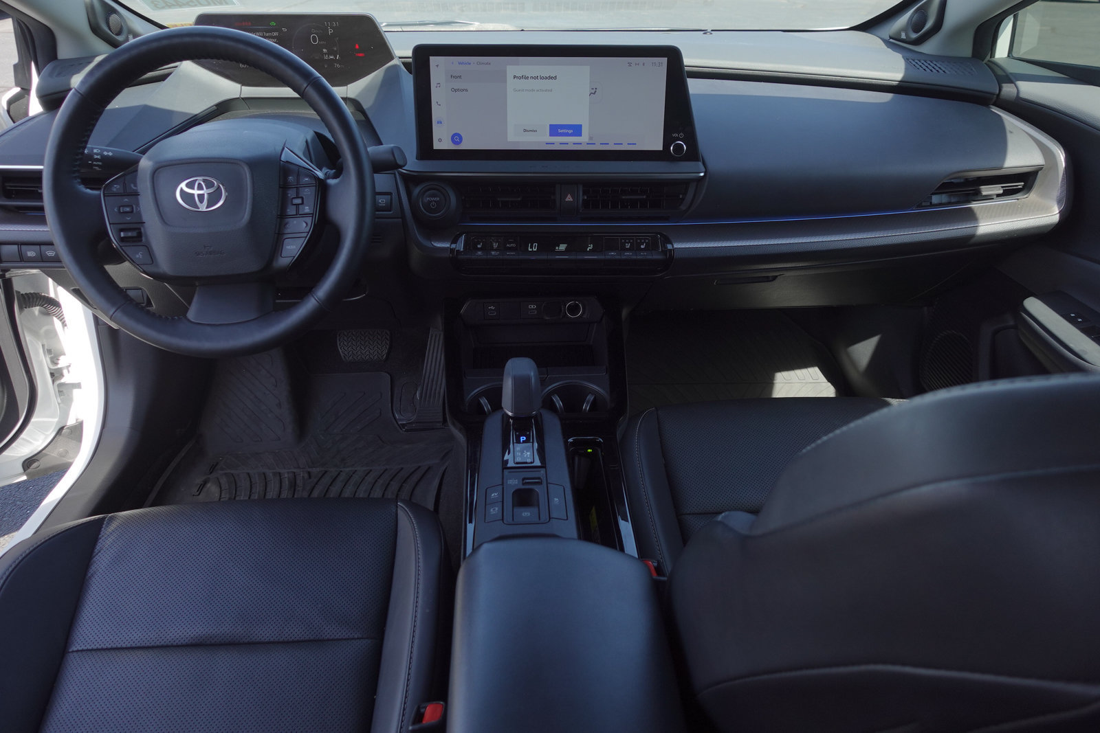 Used 2023 Toyota Prius Limited w/ Limited Premium Package FWD image 10