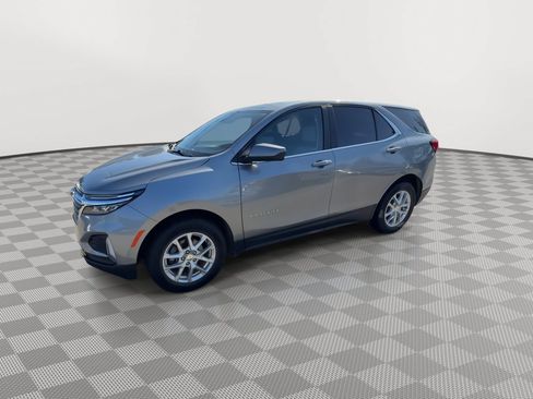 Used 2023 Chevrolet Equinox LT AWD/4WD image 4