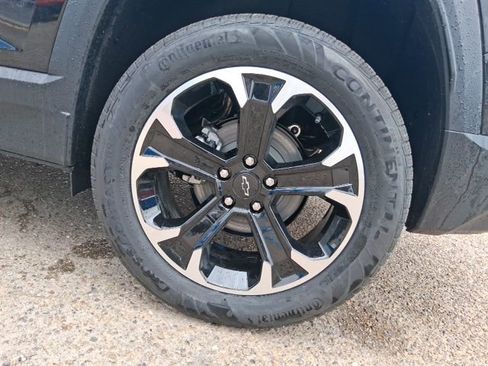 New 2026 Chevrolet Equinox LT w/ Safety and Technology Package FWD image 17