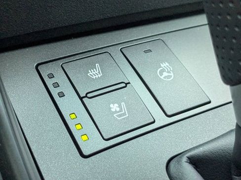 Used 2025 Lexus IS 350 F Sport w/ Navigation Package image 24