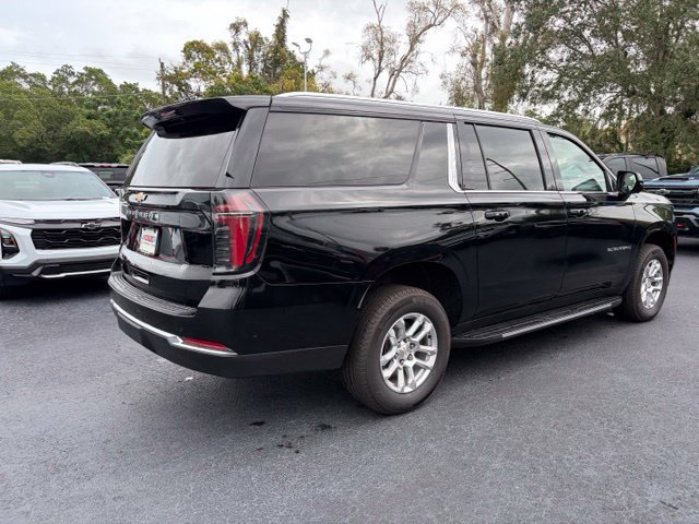 Certified 2025 Chevrolet Suburban LS w/ LPO, Dark Essentials Package RWD image 6