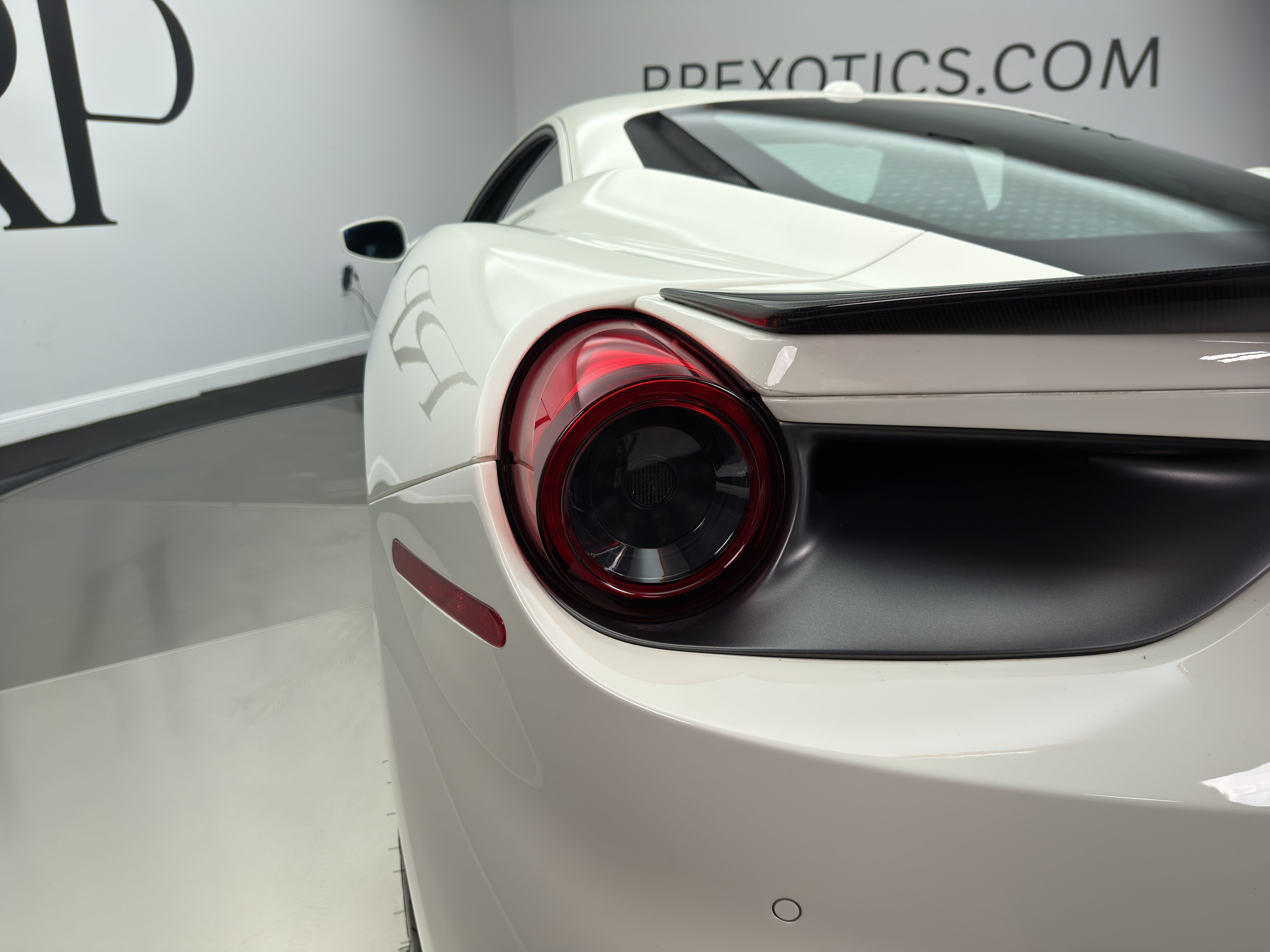 Used 2019 Ferrari 488 GTB RWD image 22