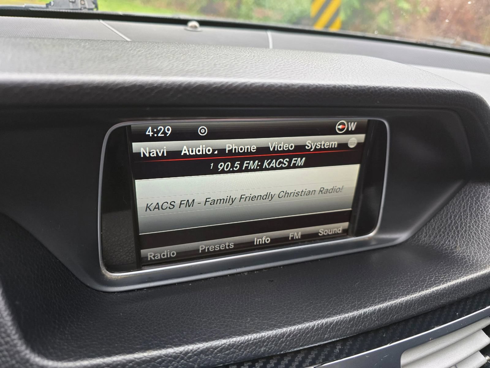Used 2014 Mercedes-Benz E 350 Sedan image 24