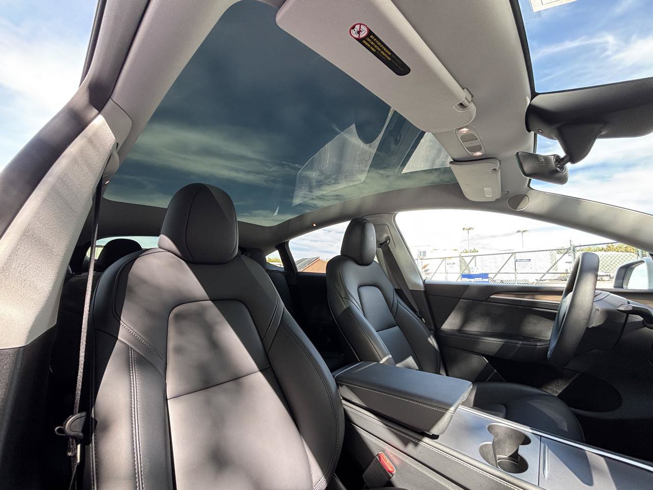 Used 2023 Tesla Model Y Long Range AWD/4WD image 4