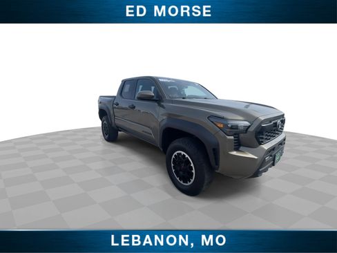 Used 2024 Toyota Tacoma TRD Off-Road image 2