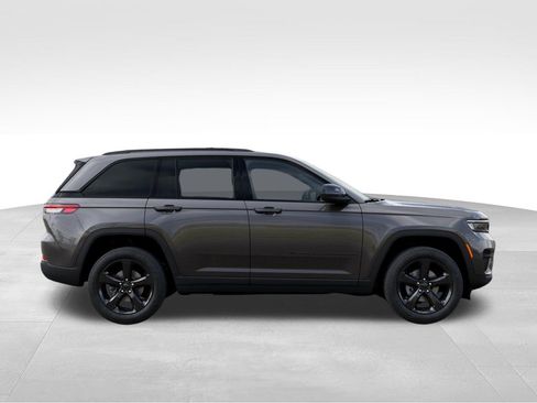 New 2025 Jeep Grand Cherokee 4WD image 21