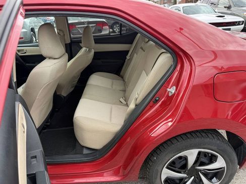 Used 2015 Toyota Corolla LE FWD image 22