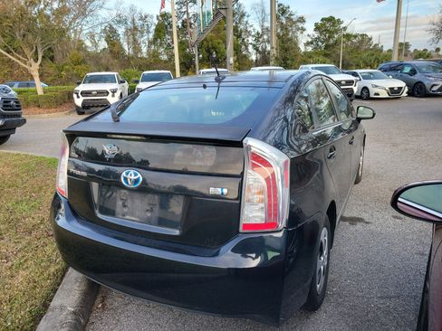 Used 2014 Toyota Prius Three image 16