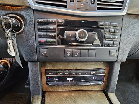 Used 2010 Mercedes-Benz E 350 Sedan w/ Premium 1 Pkg image 33