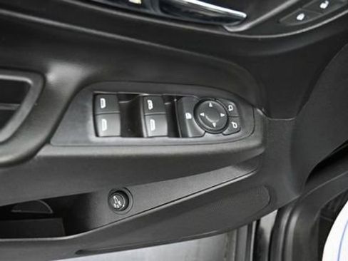 Used 2019 Chevrolet Equinox LT image 12