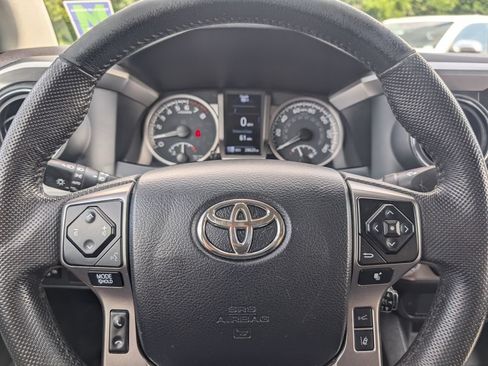 Certified 2023 Toyota Tacoma SR5 AWD/4WD image 23
