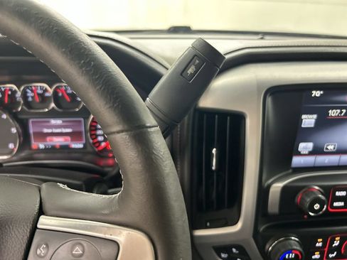 Used 2015 GMC Sierra 1500 SLT w/ SLT Crew Cab Value Package AWD/4WD image 17