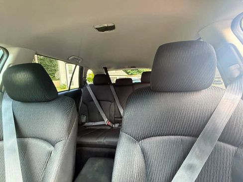 Used 2010 Subaru Outback 2.5i Premium AWD/4WD image 17