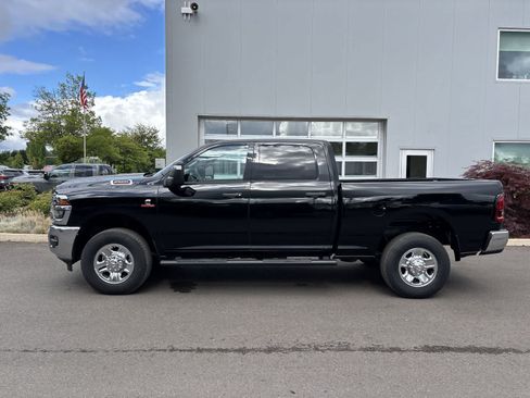 New 2026 RAM 2500 Tradesman AWD/4WD image 2