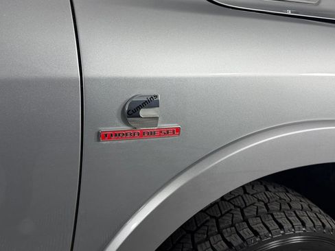 Used 2022 RAM 2500 Limited w/ Body Color Bumper Group AWD/4WD image 13