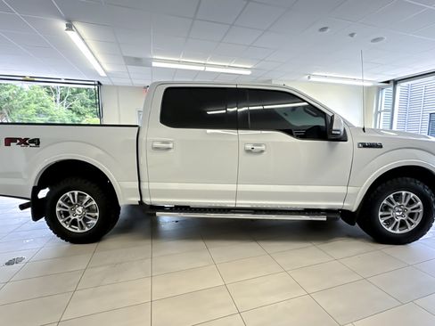 Used 2019 Ford F150 Lariat w/ FX4 Off-Road Package AWD/4WD image 3