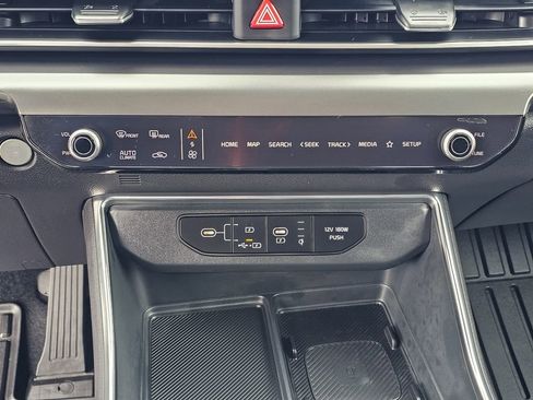 Certified 2026 Kia Carnival SX w/ SX Dark Edition Package image 28