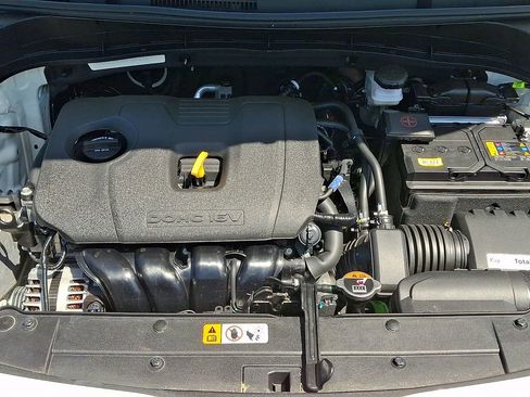 Used 2025 Kia Soul LX w/ LX Technology Package FWD image 28