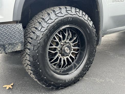 Used 2024 Chevrolet Silverado 3500 W/T w/ WT Convenience Package image 28