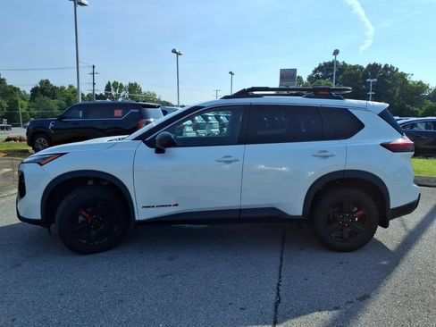 Certified 2025 Nissan Rogue SV AWD/4WD image 18