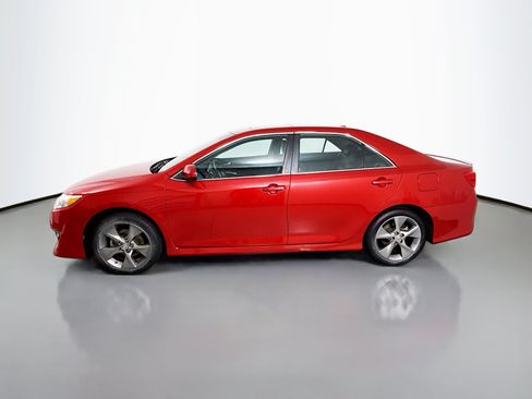 Used 2012 Toyota Camry SE FWD image 4