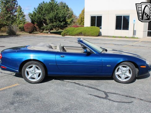 Used 1998 Jaguar XK8 Convertible image 6