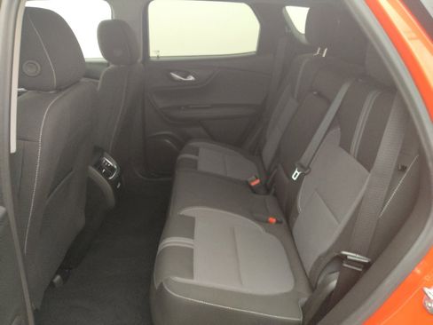 Used 2025 Chevrolet Blazer LT AWD/4WD image 18