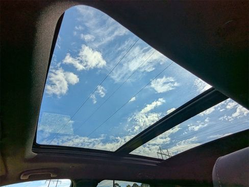 Certified 2025 Cadillac XT5 Premium Luxury image 25