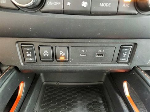 Used 2022 Nissan Frontier Pro-X image 30