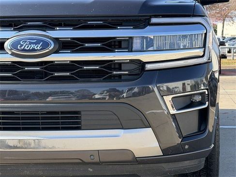 Used 2024 Ford Expedition Max Limited image 9