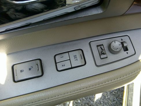 Used 2006 Lincoln Navigator Ultimate image 16