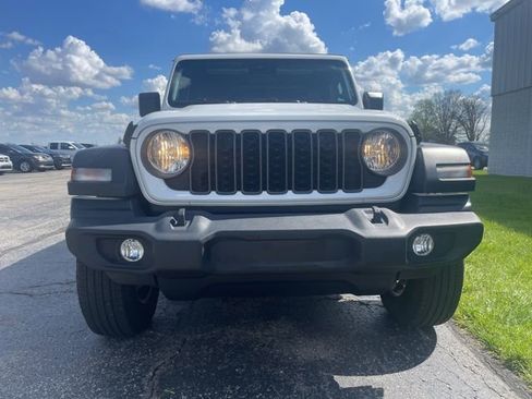Used 2024 Jeep Wrangler Unlimited Sport AWD/4WD image 5