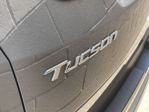 Certified 2024 Hyundai Tucson Limited FWD image 4
