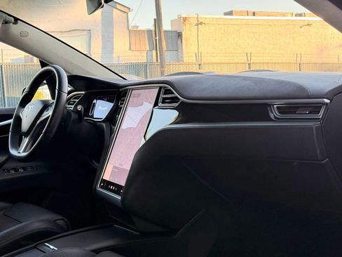 Used 2016 Tesla Model X Performance AWD/4WD image 12