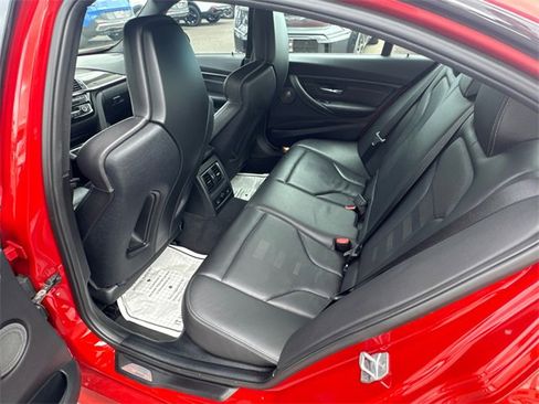 Used 2018 BMW M3 image 7