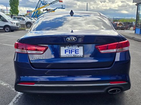 Used 2018 Kia Optima LX w/ 17" Alloy Wheels Package FWD image 4