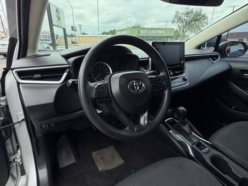 Used 2021 Toyota Corolla LE FWD image 9