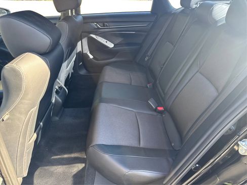Used 2018 Honda Accord Sport image 13