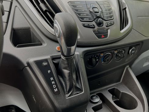 Used 2018 Ford Transit 150 XLT image 22