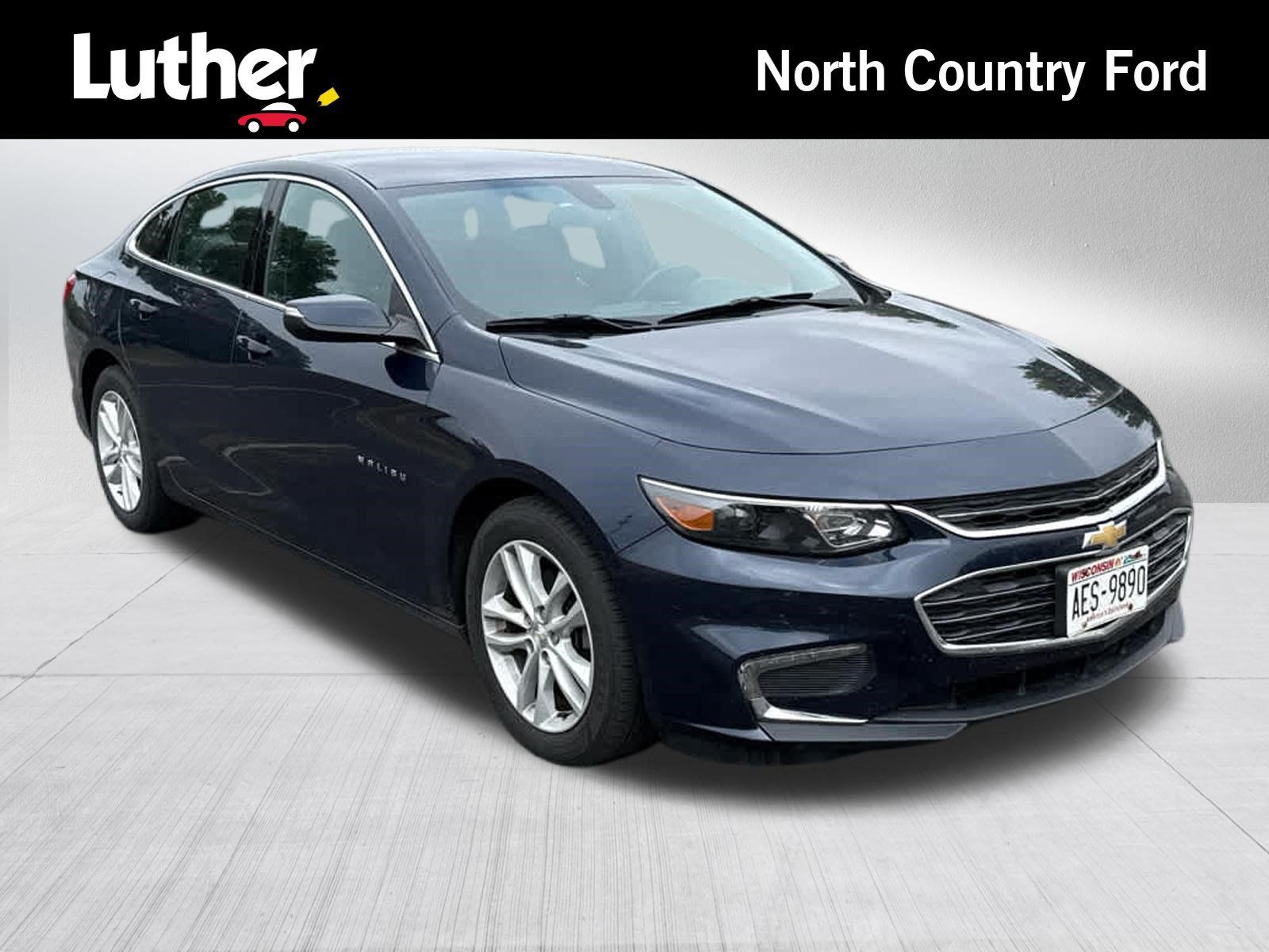 Used 2017 Chevrolet Malibu LT FWD image 1