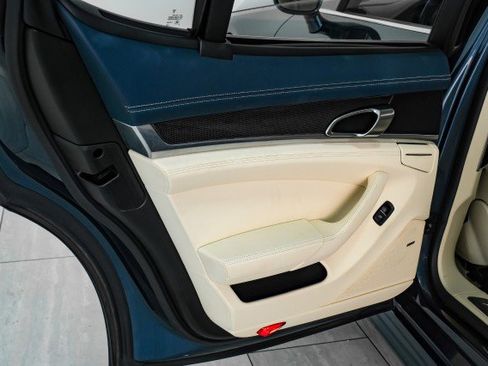 Used 2011 Porsche Panamera 4S image 45