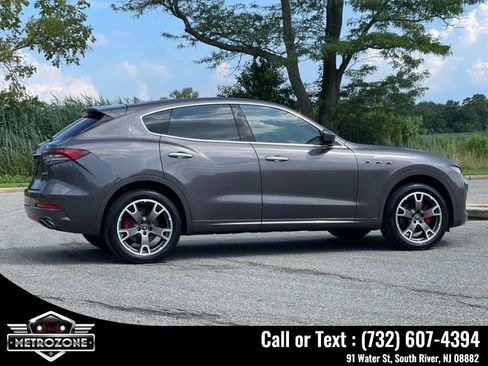 Used 2022 Maserati Levante GT image 9