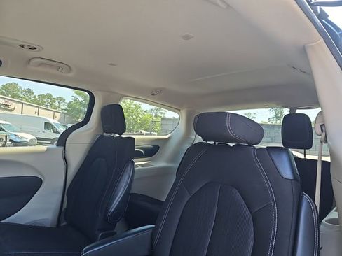 Used 2024 Chrysler Voyager LX FWD image 15