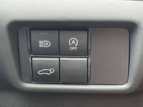 Used 2024 Toyota Highlander XLE image 28