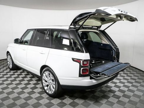 Used 2020 Land Rover Range Rover HSE image 32