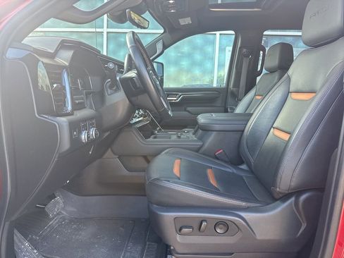 Used 2024 GMC Sierra 2500 AT4 w/ AT4 Premium Plus Package AWD/4WD image 9