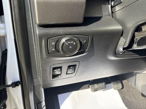 Used 2020 Ford F150 XLT w/ Equipment Group 302A Luxury image 11