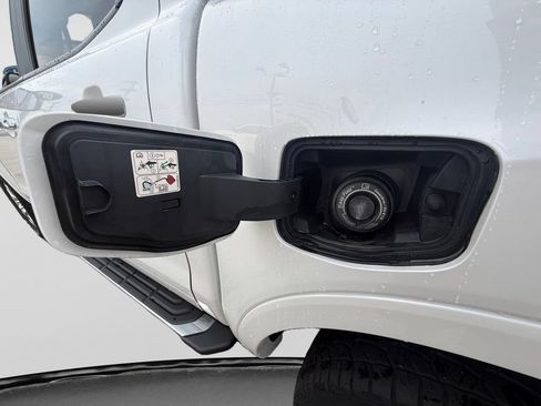 Used 2019 Ford Ranger Lariat w/ Equipment Group 501A Mid AWD/4WD image 12
