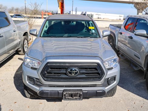 Used 2022 Toyota Tacoma SR w/ SR Convenience Package image 5